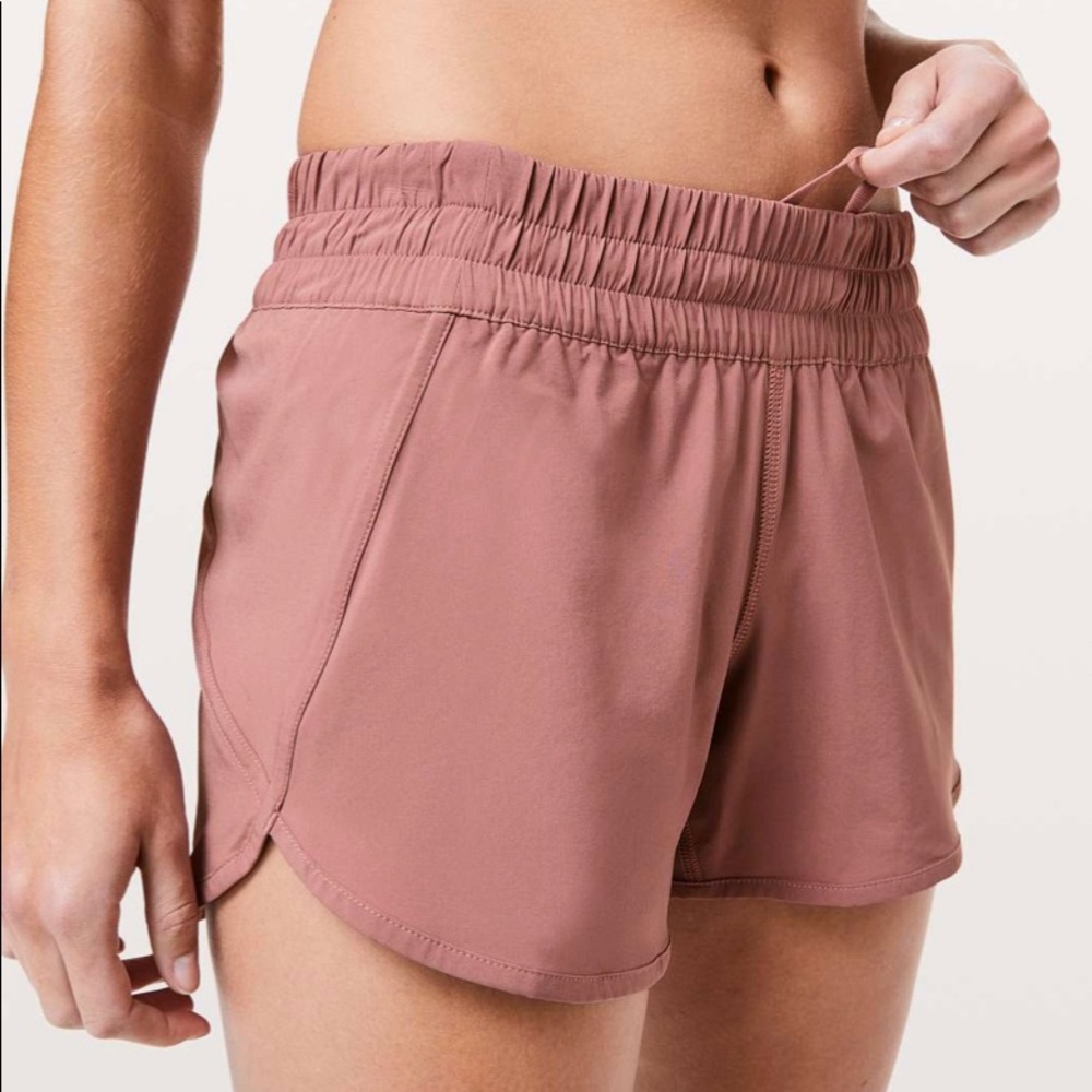 Lululemon Tracker Short V 4”